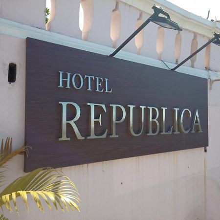 Hotel Republica Panaji Zewnętrze zdjęcie